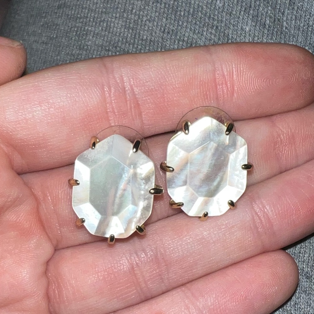 Pearlescent Kendra Scott Studs